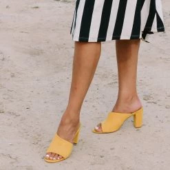 Journee Collection ALLEA STANDARD WIDTH Heels