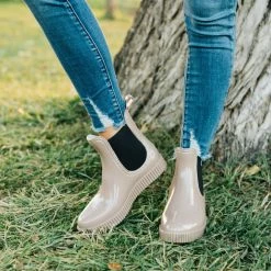 Journee Collection Booties DRIP