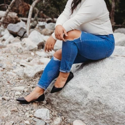 Journee Collection CORTNI WIDE WIDTH