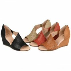 Journee Collection ARETHA WIDE WIDTH Heels