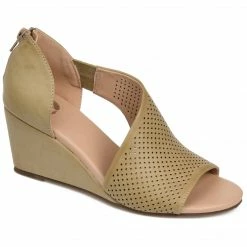 Journee Collection ARETHA WIDE WIDTH Heels