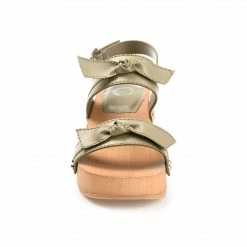 Journee Collection TIA Heels