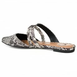 Journee Collection OLIVEA Flats