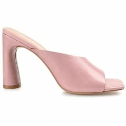 Journee Collection DOLA Heels