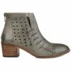 Journee Signature ULIMA Booties
